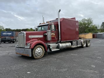 Main image Kenworth W900
